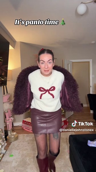 Going to the Pavilion is a tradition every year for us but this year I thought about leaving it … nah couldn’t 😂❤️ Remis buzzing to see wee and big guy as always 😭😂 #ootn #panto #xmas #mumsoftiktok