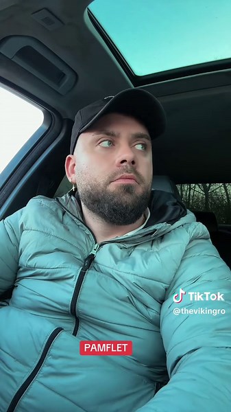 Am plecat cu prințul meu și Ciordis până la fosta casă a lu’ Popor și ne-am oprit să alimentăm… Acesta este un pamflet și trebuie tratat ca atare, dialogul este unul imaginar ! #pamflet #pamflet_tik_tok