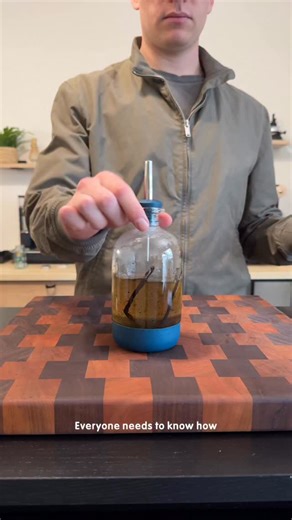 Making classic vanilla bean coffee syrup #coffee | Noah Stern Coffee