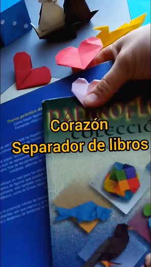 Cómo hacer un separador de libros de origami en forma de corazón
