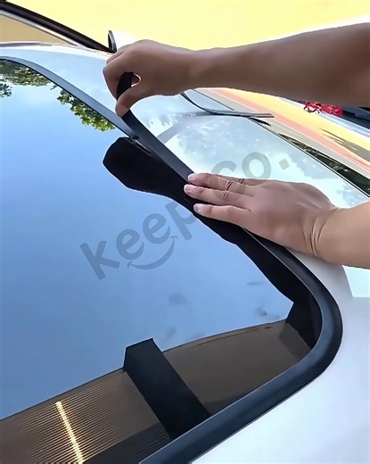 5.6K reactions · 356 shares | ✅ Etansare perfecta pentru masina ta! ✔️Etanșare excelentă împotriva apei și prafului ️ ✔️Izolație fonică – reduce zgomotul produs de vânt sau drum  ✔️Rezistență UV și la temperaturi extreme ️ ✔️Instalare rapidă cu adeziv dublu️ Comanda aici: keepco.ro/banda | KeepCo | Facebook