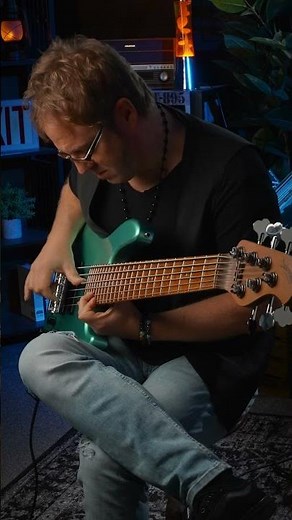 Drone Notes and Chords w. Lars Lehmann and the Sadowsky MetroExpress 6-String Bass #sadowskybasses