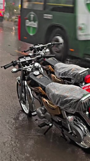 Lahore weather song⛈️🥺❤️‍🩹#foryoupage #plzunfrezemyaccount #uziii_da_honda #125zr_loverz @⚡️ بٹ کا ہونڈا⚡️
