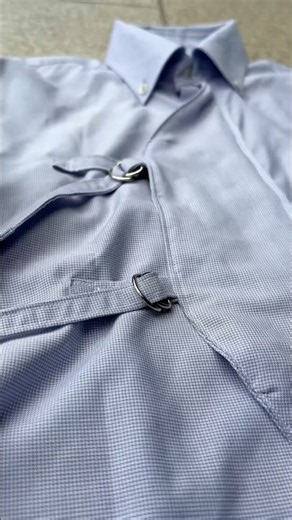 普通のシャツをクロップド丈に。裾の生地でドレープを作る！