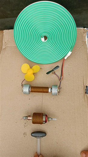 Generating Electricity through magnetic attraction 🧲🧲