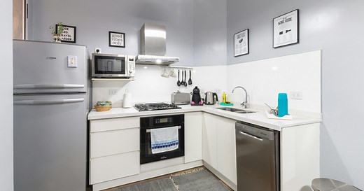 How to Replace a Drop-In Stove With a Slide-In Range