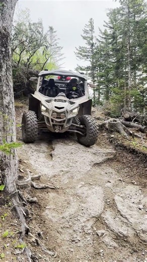 Going down Friars Nose in Sussex New Brunswick. Its Steep! #canam #automobile #offroad