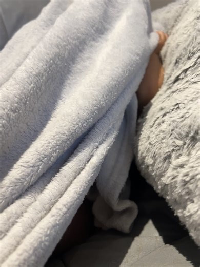 I was teying to catch her pretend snoring like her pop pop lol