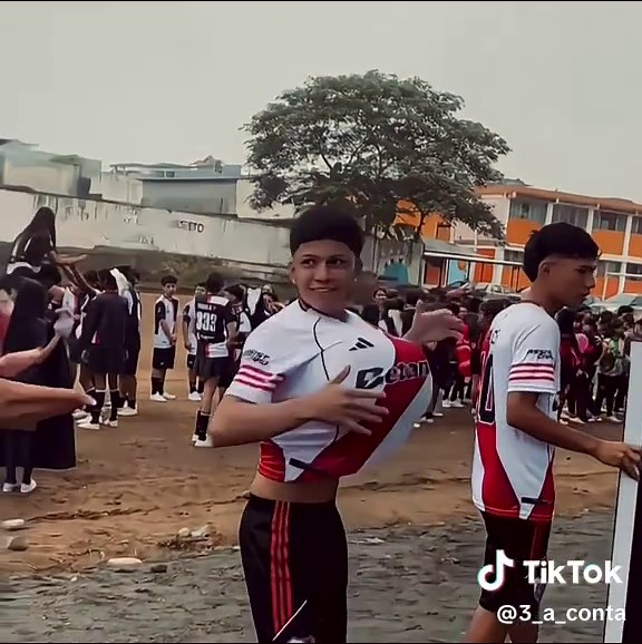 Nuestros últimos juegos siendo 3ro “A” Contabilidad❤️