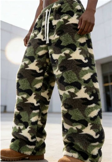 Camo sweatpants that are actually warm. 🪖🔥#CamoSweatpants #FleeceLined #WinterComfort #UtilityStyle #MensStreetwear