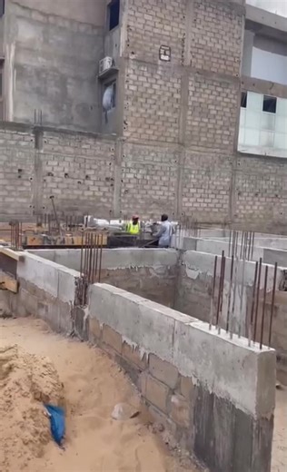 Construction d'une Fondation pour un Bâtiment R 3 . nous vous emmenons dans les coulisses de la construction d'une fondation pour un bâtiment R 3. #construction #architecture #senegalaise_tik_tok #viral#foruyou
