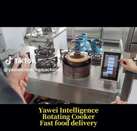 This is a commercial gas cooker that can rotate and heat. It can cook rice, casserole powder, Spicy Hot Pot, and pancakes#煲仔飯 #多功能智能燃气煲仔炉 #煲仔饭机 #旋转煲仔炉 #煲仔饭设备 #商用煲仔炉 #智能旋转煲仔炉 #燃气煲仔炉 #明火煲仔饭机 #燃气多头炉 #gas
