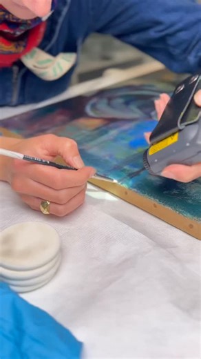 🖼️ A masterpiece on the move!⁠ Two Oslo museums unite as The Blue Kitchen (1913) from @nasjonalmuseet finds a temporary home at MUNCH for Ludvig Karsten: Restless.⁠ ⁠ 🧑‍🎨 Meet Ludvig Karsten (1876–1926) — a colourful rebel and one of early 20th-century Norway’s most original artists. Celebrated in his own time, later forgotten, Karsten lived a life as intense and unpredictable as his art. Restless, passionate, and endlessly curious, he constantly reinvented his style — experimenting wildly wi