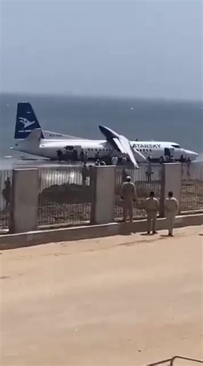 A StarSky Aviation Fokker 50 crashed on the shoreline of the Indian Ocean early Tuesday afternoon shortly after departing from Aden Adde International Airport (MGQ). MISSED THE RUNWAY BY "THIS MUCH" The Somali Civil Aviation Authority (SCAA) confirmed that this Fokker F50 went down in a coastal area just outside the airport’s western perimeter. All 55 passengers survived the incident. The flight had just taken off and was reportedly gaining altitude when it encountered unspecified technical diff