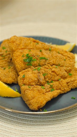 38K views · 797 reactions | This Southern Fried Snapper Filet Is Crispy GOLD 襤 #friedfish #fishfry #snapper #redsnapper #easyrecipe | Whipitupwithjay | Facebook