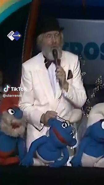 Vader Abraham's 88e Verjaardag: Een Ode aan Pierre Kartner