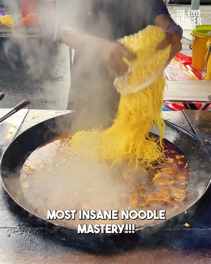 308K views · 4.3K reactions | Most amazing Malaysian fried street noodles, I can't stop watching | The Food Ranger | Facebook