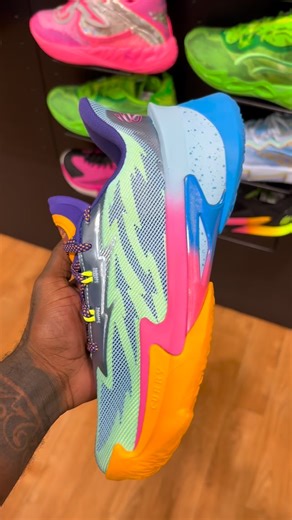 UNDER ARMOUR SERIES 7 “COTTON CANDY” IN HAND LOOK | Crosby Kick