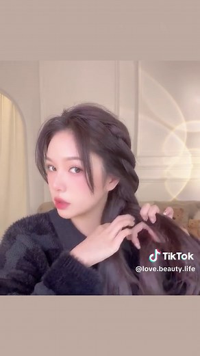 There should be no gentler braiding than side braiding 😳😝 #fyp #hairstyle #hairstyletutorial #braidedhair #braidedhairtutorial #braidedhairstyle #sidebraidedhairstyleideas