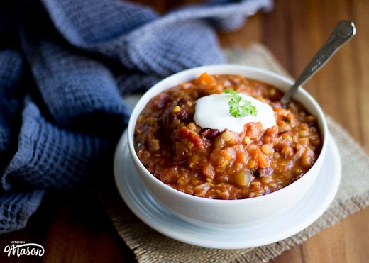 Easy Slow Cooker Vegetarian Chilli Recipe