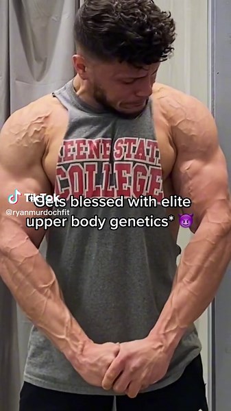 *Nearly dies from flexing too hard* #gym #calves #skillissue | calves