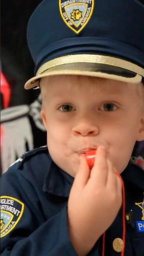 Detective Oliver Solves the Halloween Heist! 🎃🕵️‍♂️