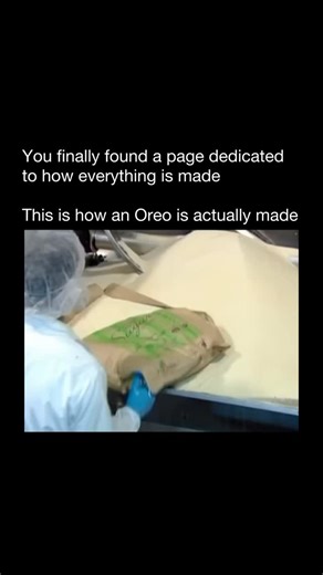 How Everything Is Made on Instagram: "Every Oreo starts the same way — with precision, speed, and consistency. The process begins by mixing cocoa powder, flour, sugar, and oil into a dough, which is rolled flat and stamped into perfectly identical cookie rounds. These wafers are then baked at high temperatures for just a few minutes, creating their signature snap and texture. While the cookies cool, the iconic crème filling is made separately by whipping sugar and fat into a smooth, stable paste