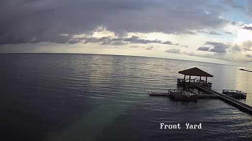 Live Webcam Coco View Dive Resort - Font Yard Cam - Roatán, Honduras Bay Islands - Honduras