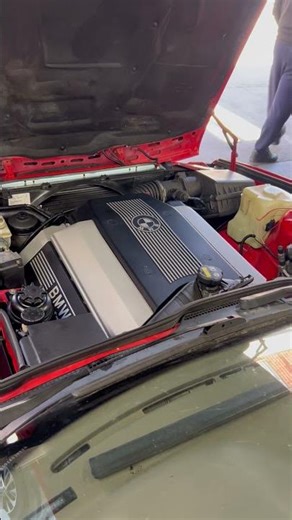 95 BMW 540i E34 Engine Rev