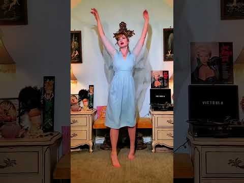 The Dainty Archive - Dancing in Blue 💙