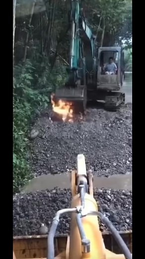 Then suddenly a busted hose. What to do? | Total Mining Supplies