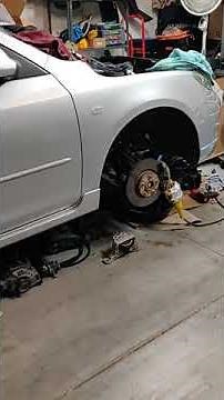 Mazda 3 crankshaft pulley bolt removal with starter