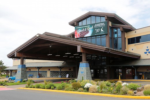 Oregon’s only oceanfront casino offers a lot more than gambling
