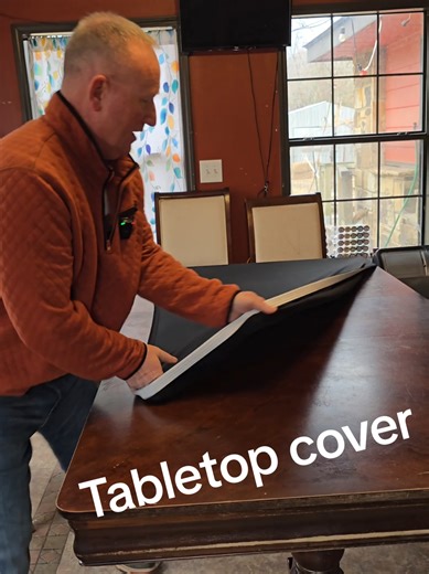 My dining room table kept separating and getting that annoying crack in the middle… The latches don’t line up underneath so I couldn’t lock it — belly pinched every meal 😂 BUT this stretch tabletop cover fixed all that. It pulls tight around the table, keeps it together, and makes the surface smooth and clean 👌 Perfect for poker night — cards slide across it like butter. Great for upgrading an ugly table, covering scratches, or making a fold-up table look fancy. Lots of colors to choose from t
