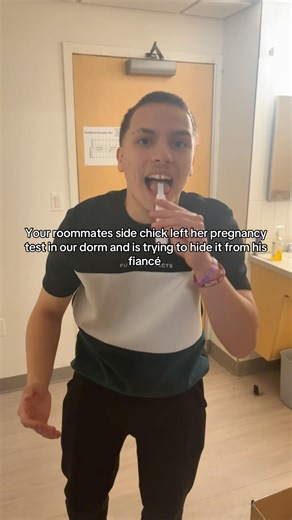 My roommate cheated on his fiancé with his side chick who’s pregnant #tinder #cheater #cheating