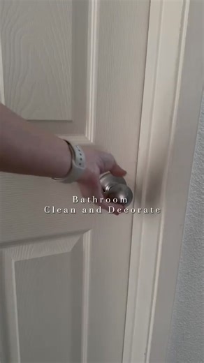 Bestie bathroom makeover ✨🥰 #bathroomclean #amazonfinds #amazoninfluencer #amazonhome #bathroomdecor #bathroom | Mia Decorate