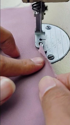 Sewing the edge of the fabric using a special presser foot #sewingtechnique