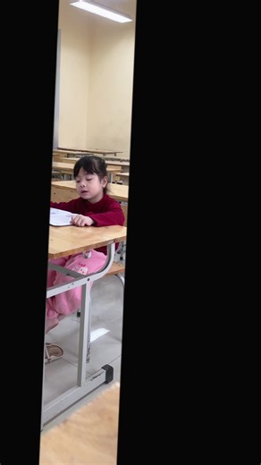 Học sinh này chưa biết làm bài tập, chỉ giỏi ăn cơm 😆 #lớphọcvuinhộn #cuocsong