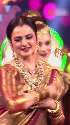 Rekha Dance 💖 Allu Arjun Reaction 🤩#shorts #alluarjun #rekha