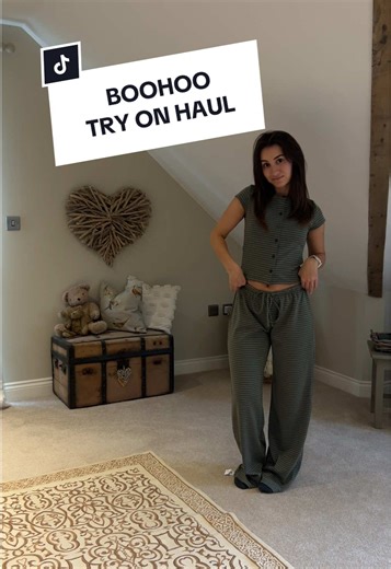 Boohoo Try On Haul: Stylish Autumn Outfits