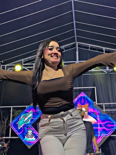 lagi tinggi 💃🏻😋@andin_ds