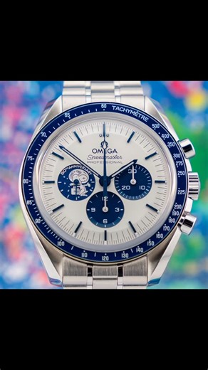 🚀🐶 The one that makes grown collectors smile. 2022 Omega Speedmaster “Silver Snoopy Award” 50th Anniversary Ref. 310.32.42.50.02.001 This isn’t just a Speedmaster — it’s Omega telling the Apollo 13 story the right way. As the chronograph runs, Snoopy orbits the Moon while the Earth rotates on the caseback. All mechanical. No screens. No gimmicks. Just brilliant engineering and a little bit of fun. ✔️ Very Good Condition ✔️ True complete set (yes, everything) ✔️ Bracelet and factory strap ✔️ Om