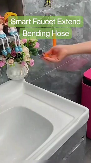 Make life easier with this new smart faucet extension! Bendable, flexible at madaling gamitin! #FaucetUpgrade #SinkFaucet #Faucet #Hose #FaucetExtension #FaucetDesign | DigiHome - Essential Finds