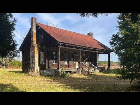 Beautiful Abandoned Antebellum Plantation House full of Memories in South Carolina Built in 1840