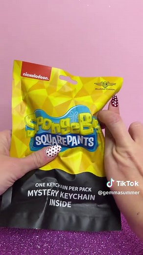 Unboxing SpongeBob SquarePants Mystery Keychains!