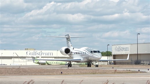 13K views · 488 reactions | Designing a next-generation flight deck from scratch was an immense undertaking with countless considerations. #SoundOn to hear how developmental testing led to today's Phase-of-Flight interface. #CreatingSymmetry | Gulfstream Aerospace Corporation | Facebook