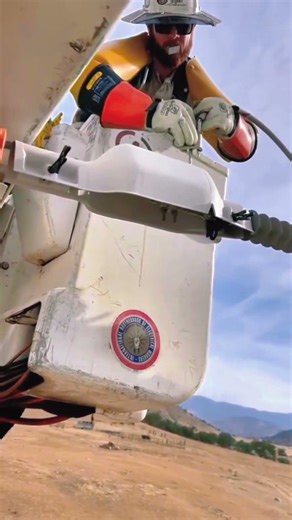 Electric Live Line #lineman #safety #tools #live #line #trending #viral