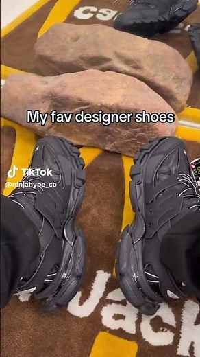 🔥Tuff and Clean Gallery Dept Tee from NinjaHype, easy to style designer shoes #streetwear #fashion