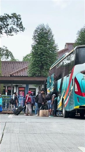 Garuda Mas bus full of passengers