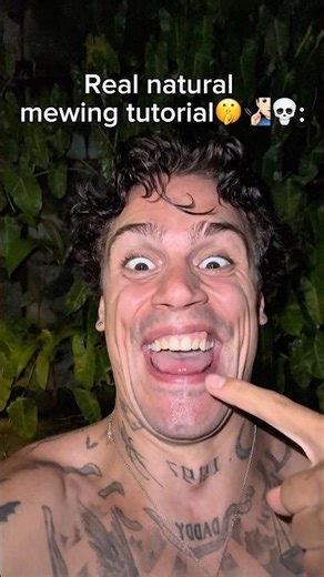 Real natural mewing tutorial🤫🧏🏻‍♂️💀#real #mewing #tutorial #natural #tips #stepbystep #shelove